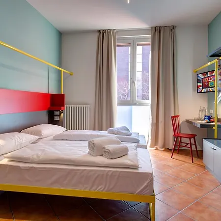 Hostal Meininger Garibaldi