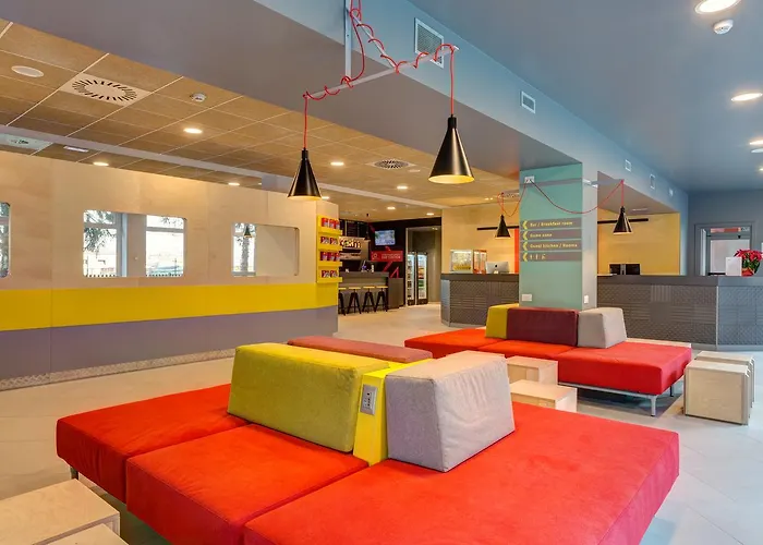 Hostel Meininger Garibaldi *