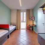 Meininger Garibaldi Hostel *
